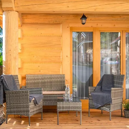 Goralski Zornicka Chalet
